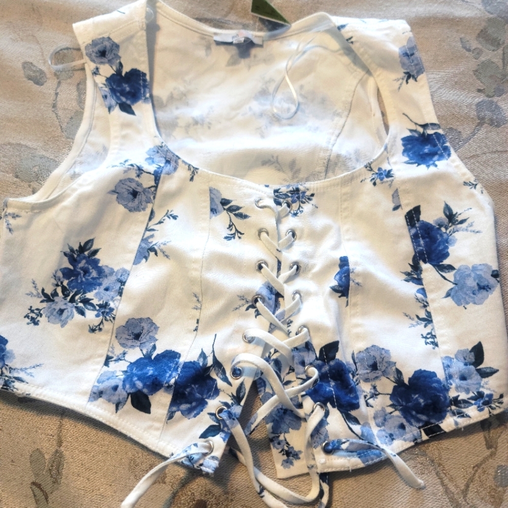 Cropped tie-up sleeveless top, Size L